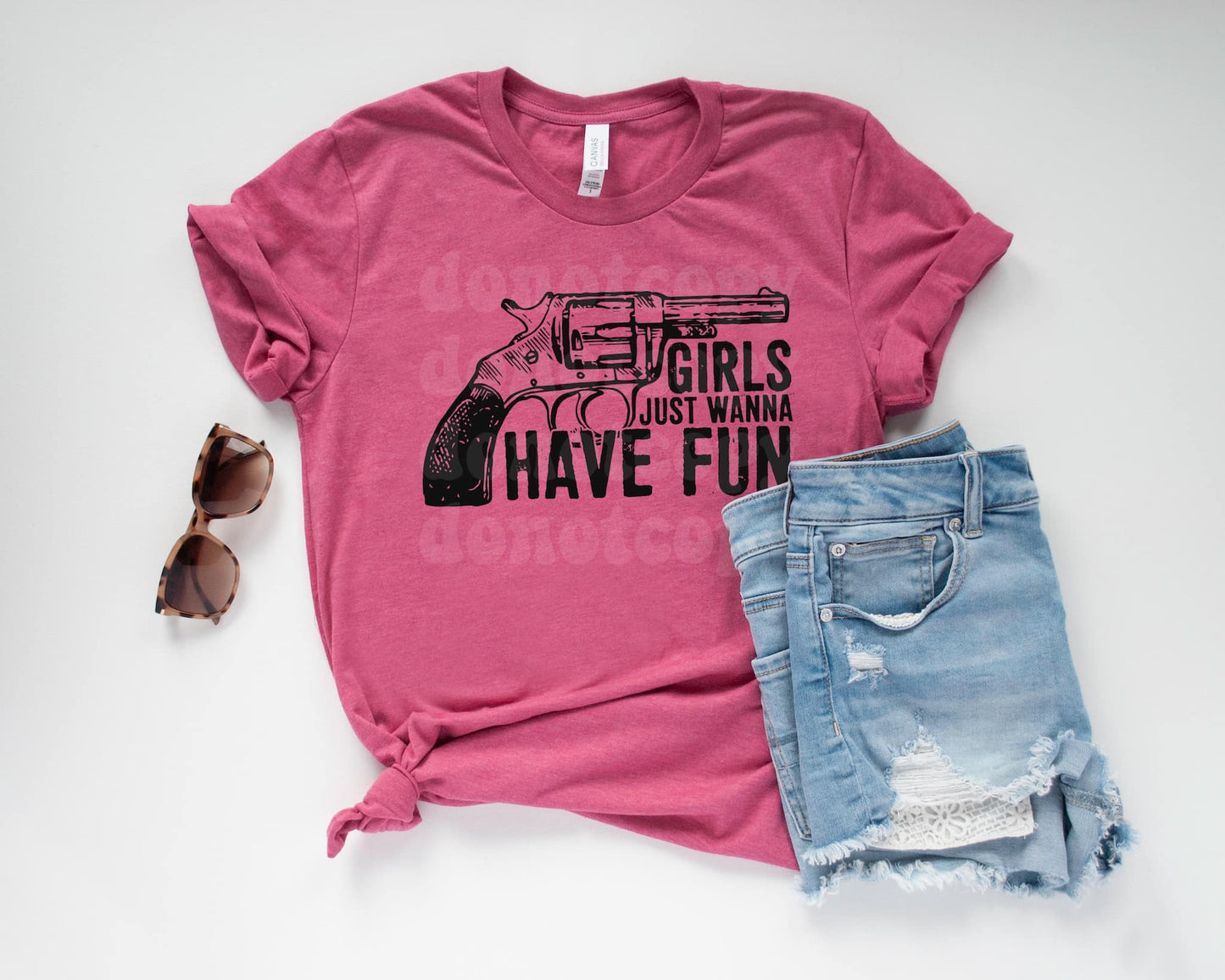 Girls just want to have fun  | T shirt