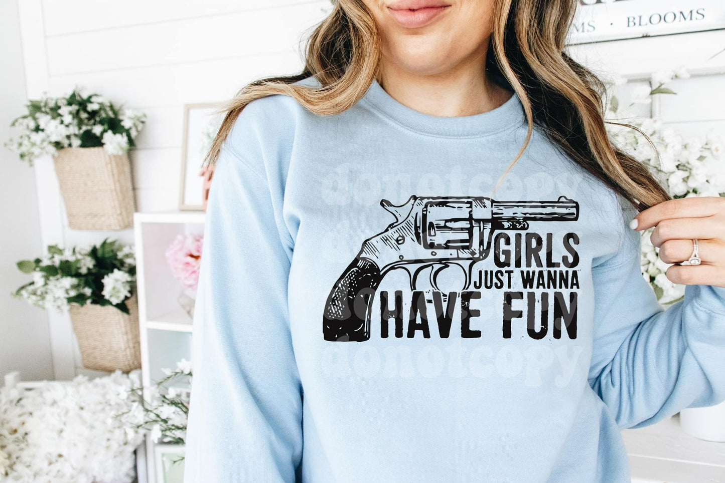 Girls just want to have fun  | T shirt